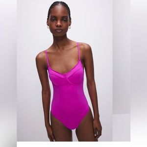 Underwire compression swim.. NWT